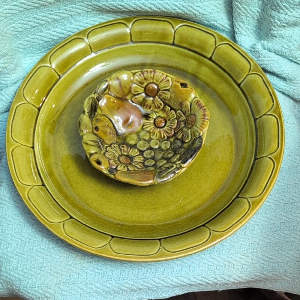 Vintage Mid Century Green Ceramic Plate /Chip And Dip Set